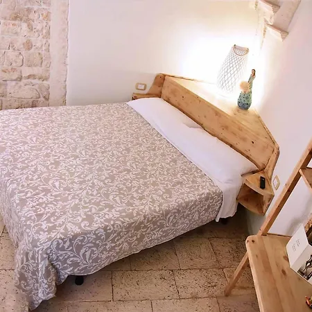L'angolo Di Gaudì -b&b Diffuso- Alcoba Blanca Putignano