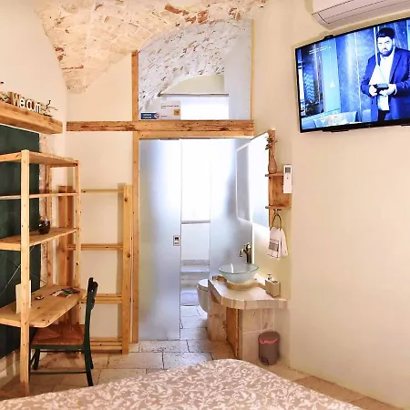 Bed & Breakfast L'angolo Di Gaudì -b&b Diffuso- Alcoba Blanca Putignano